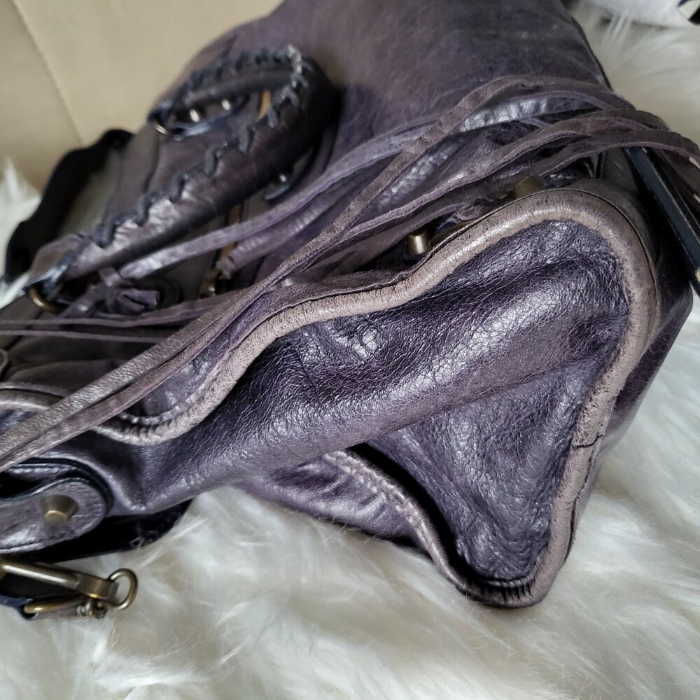 Authentic Balenciaga Classic City Bag - Picture 5 of 16